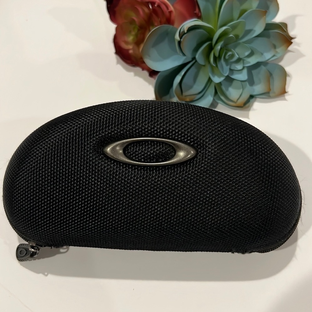 Oakley Unisex Black Hard shell Sunglasses Case